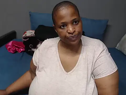 Bustydiva83 online show from June 2026 09:18:02 PM