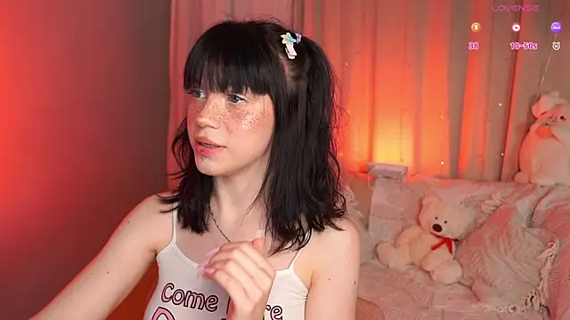 Snapshot of lisa_sunny_ chatting on July 2026 05:20:01 PM lisa sunny online show from July 2026 05:20:01 PM