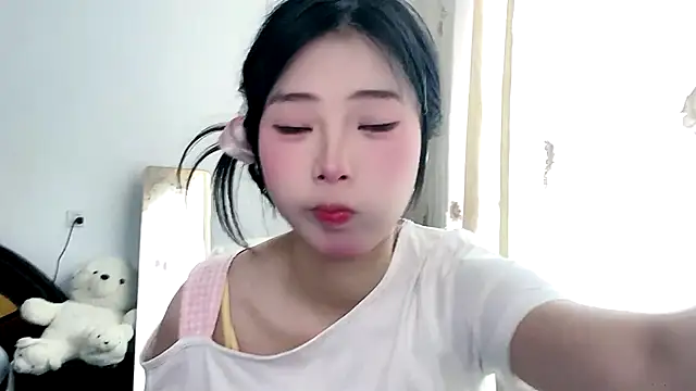 yiyibaby2026 online show from April 2026 02:24:02 AM