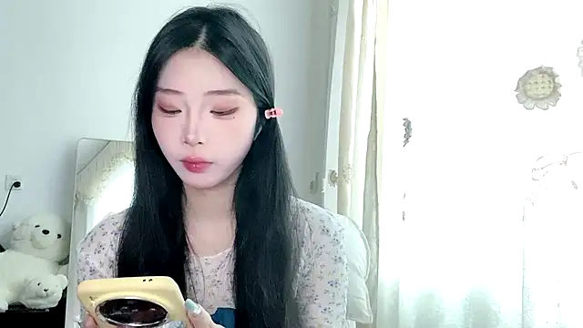 yiyibaby2026 online show from April 2026 02:04:02 AM