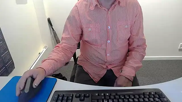 Snapshot of Buggemann chatting on July 2026 02:27:01 AM Buggemann online show from July 2026 02:27:01 AM