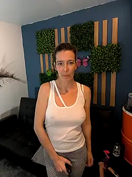 EvaliXiouss online show from March 2026 08:29:02 AM