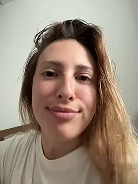 EvaRyen  online show from May 2026 01:27:02 PM