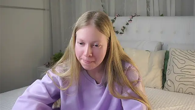 LashandaDevoto online show from March 2026 12:30:02 PM