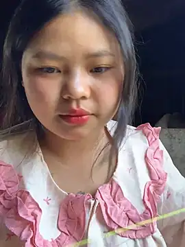 Snapshot of Motminhthoi chatting on May 2026 12:28:02 AM Motminhthoi online show from May 2026 12:28:02 AM