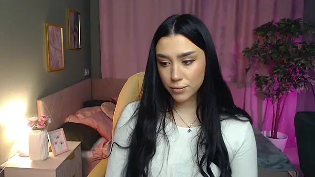 Winonna Ryder online show from March 2026 07:44:01 AM