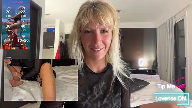 AtomBlondy online show from May 2026 07:43:02 PM