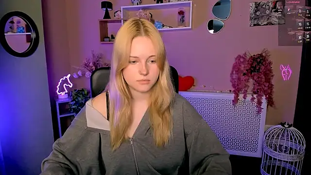 trixy melison online show from May 2026 12:32:01 PM