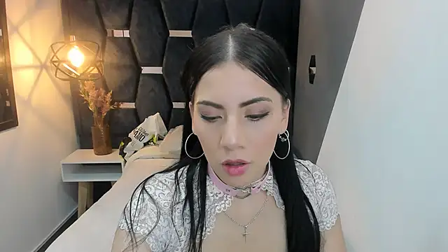 Abril Fox   online show from May 2026 08:05:01 PM