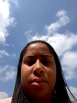 gatinha20257 online show from April 2026 02:08:02 PM