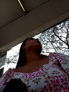 gatinha20257 online show from May 2026 04:57:01 PM