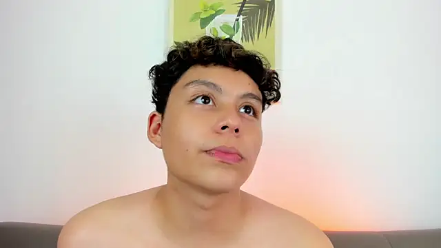 chico medusa online show from April 2026 08:14:01 PM