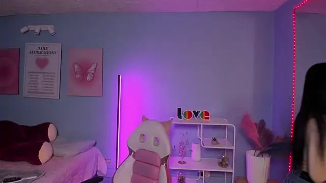 Rachel Wren online show from June 2026 07:35:02 PM