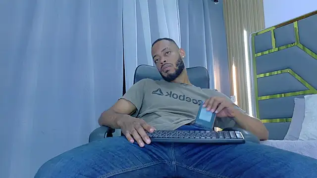 Oliver bigblack cock online show from March 2026 05:51:02 PM