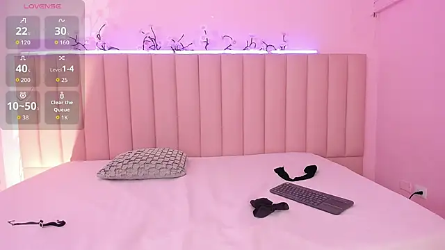 SecretLoversVIP online show from June 2026 12:44:02 PM