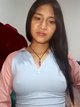 Snapshot of KarolaMendez chatting on June 2026 12:22:02 AM KarolaMendez online show from June 2026 12:22:02 AM