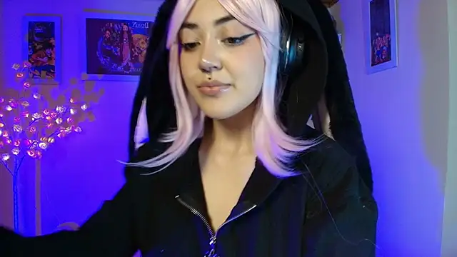 Snapshot of Nanachi_uwu chatting on May 2026 08:34:01 AM Nanachi uwu online show from May 2026 08:34:01 AM