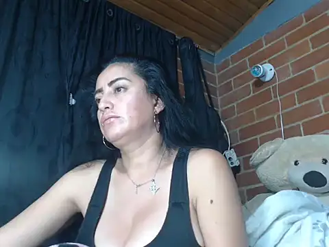 Snapshot of Alexandrina chatting on January 2025 11:17:01 PM Alexandrina online show from January 2025 11:17:01 PM