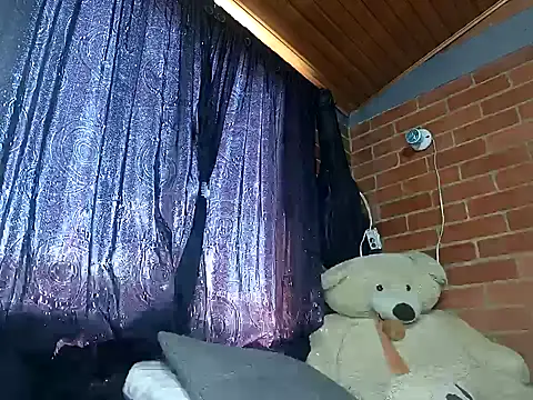 Snapshot of Alexandrina chatting on January 2025 04:14:02 PM Alexandrina online show from January 2025 04:14:02 PM