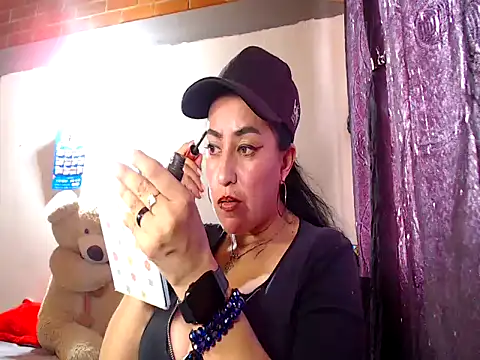 Snapshot of Alexandrina chatting on October 2025 04:14:02 PM Alexandrina online show from October 2025 04:14:02 PM