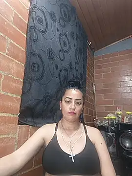 Snapshot of Alexandrina chatting on May 2026 01:00:02 AM Alexandrina online show from May 2026 01:00:02 AM