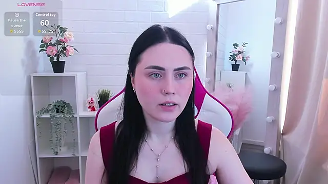 NoraLumi online show from April 2026 05:32:02 AM