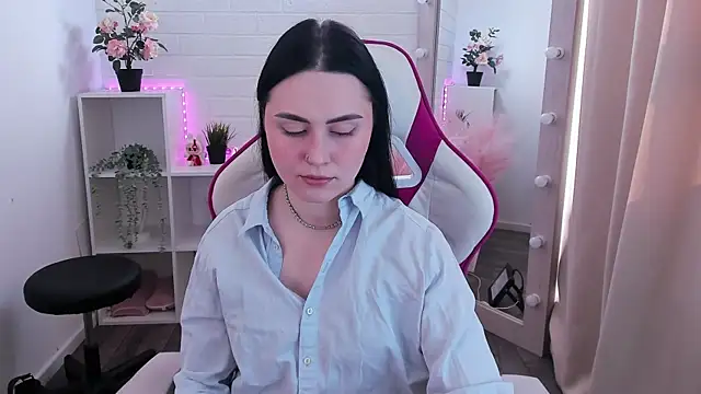 NoraLumi online show from April 2026 05:21:02 AM