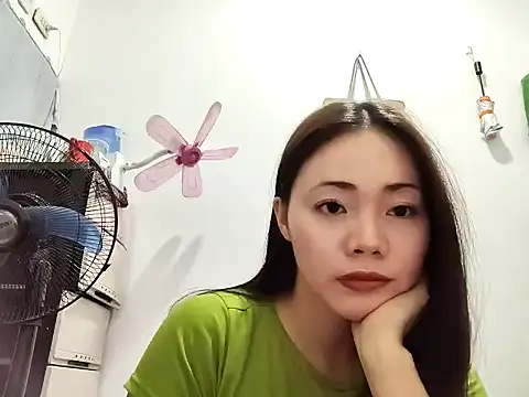 Stacyr online show from March 2026 03:40:01 PM