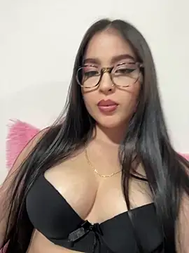 Snapshot of angel_sweet_v chatting on April 2026 12:05:01 AM angel sweet v online show from April 2026 12:05:01 AM