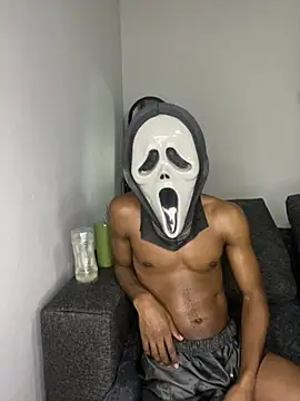 Snapshot of RoyaltyRox chatting on March 2026 01:04:02 PM RoyaltyRox online show from March 2026 01:04:02 PM