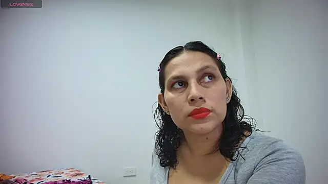 Snapshot of carlaantonellii chatting on June 2026 03:39:01 AM carlaantonellii online show from June 2026 03:39:01 AM