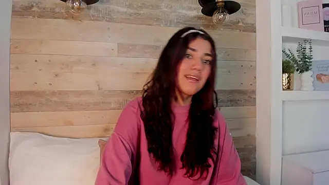 Snapshot of cristin_collins chatting on June 2026 03:20:02 AM cristin collins online show from June 2026 03:20:02 AM