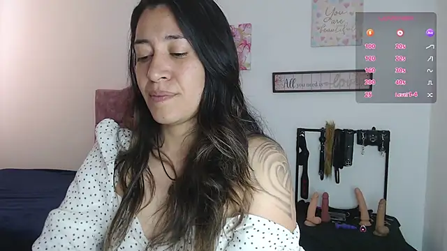 Snapshot of violeta_scott chatting on June 2026 03:38:02 PM violeta scott online show from June 2026 03:38:02 PM