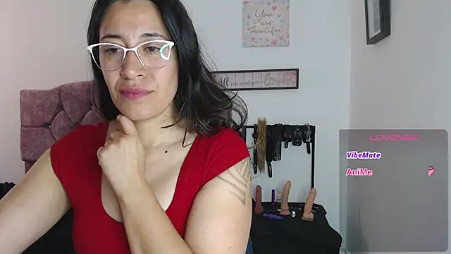 Snapshot of violeta_scott chatting on July 2026 03:10:02 PM violeta scott online show from July 2026 03:10:02 PM