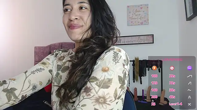 Snapshot of violeta_scott chatting on July 2026 03:21:02 PM violeta scott online show from July 2026 03:21:02 PM