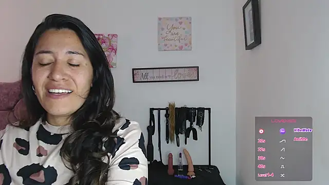 Snapshot of violeta_scott chatting on August 2026 04:09:01 PM violeta scott online show from August 2026 04:09:01 PM
