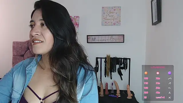 Snapshot of violeta_scott chatting on August 2026 03:48:01 PM violeta scott online show from August 2026 03:48:01 PM