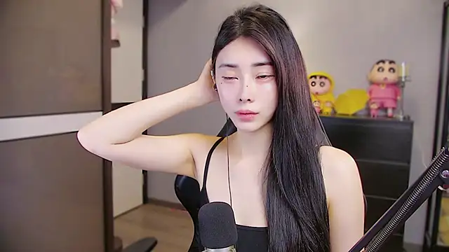 XiaoYuBao- online show from May 2026 07:45:02 PM