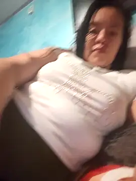 Snapshot of Estrella_2407 chatting on March 2026 02:27:02 AM Estrella 2407 online show from March 2026 02:27:02 AM