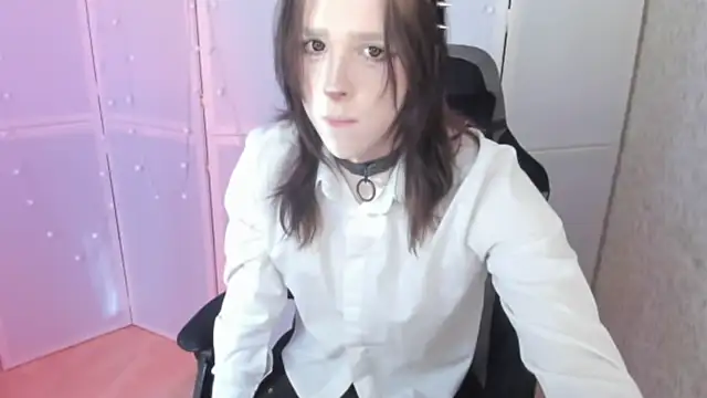 Snapshot of Simochka_w chatting on May 2026 12:46:01 PM Simochka w online show from May 2026 12:46:01 PM