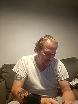 yourMasterisBored online show from March 2026 01:42:02 AM