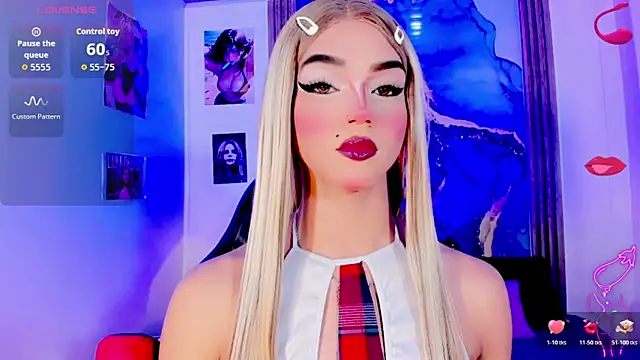 Snapshot of blonde_queen- chatting on June 2026 07:25:02 PM blonde queen- online show from June 2026 07:25:02 PM