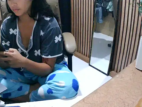 spicyren online show from March 2026 01:36:01 PM