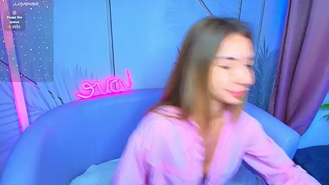 Snapshot of Eva__Morris chatting on June 2026 02:00:01 AM Eva Morris online show from June 2026 02:00:01 AM