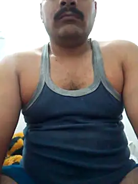 Decentlover67 online show from April 2026 02:00:01 PM