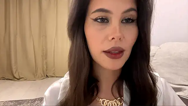 Snapshot of FloDesisles chatting on March 2026 07:08:02 PM FloDesisles online show from March 2026 07:08:02 PM