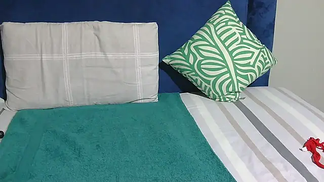 Melitaxx online show from July 2026 04:17:02 AM