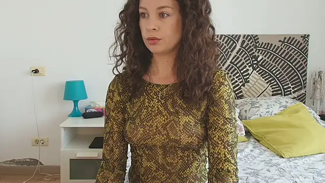 Snapshot of IreneBlue_ chatting on May 2026 07:38:01 AM IreneBlue online show from May 2026 07:38:01 AM