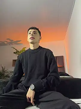 SebastianReed  online show from May 2026 02:40:01 AM