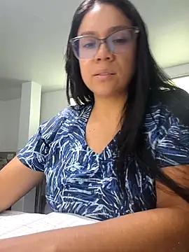 Snapshot of Aila_Phone chatting on May 2026 07:26:02 PM Aila Phone online show from May 2026 07:26:02 PM